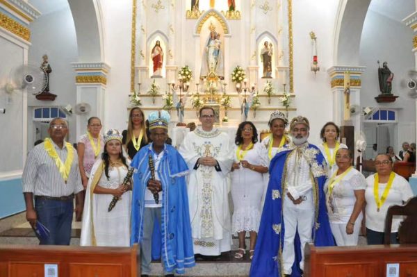 Paróquia de Sant’Ana comemora memória litúrgica de Nossa Senhora do Rosário