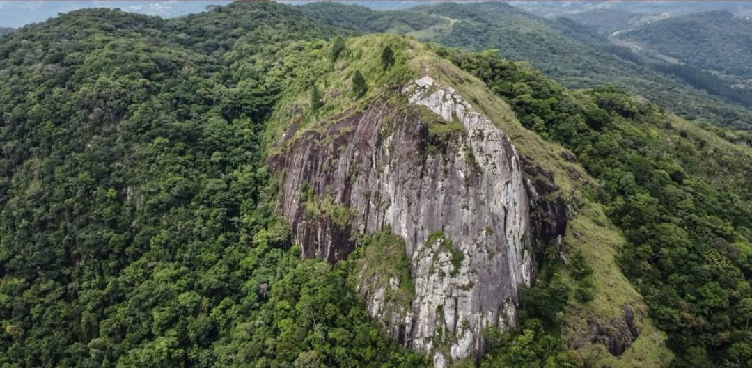Morro da Pedra Branca está à venda por R$ 11 milhões